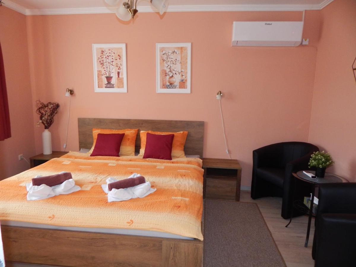 Voelgy Apartman Eger Exterior foto